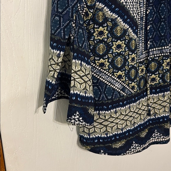 Figueroa & Flower Bohemian Patterned Blouse With Lace Details On Back Size SP - Picture 8 of 8